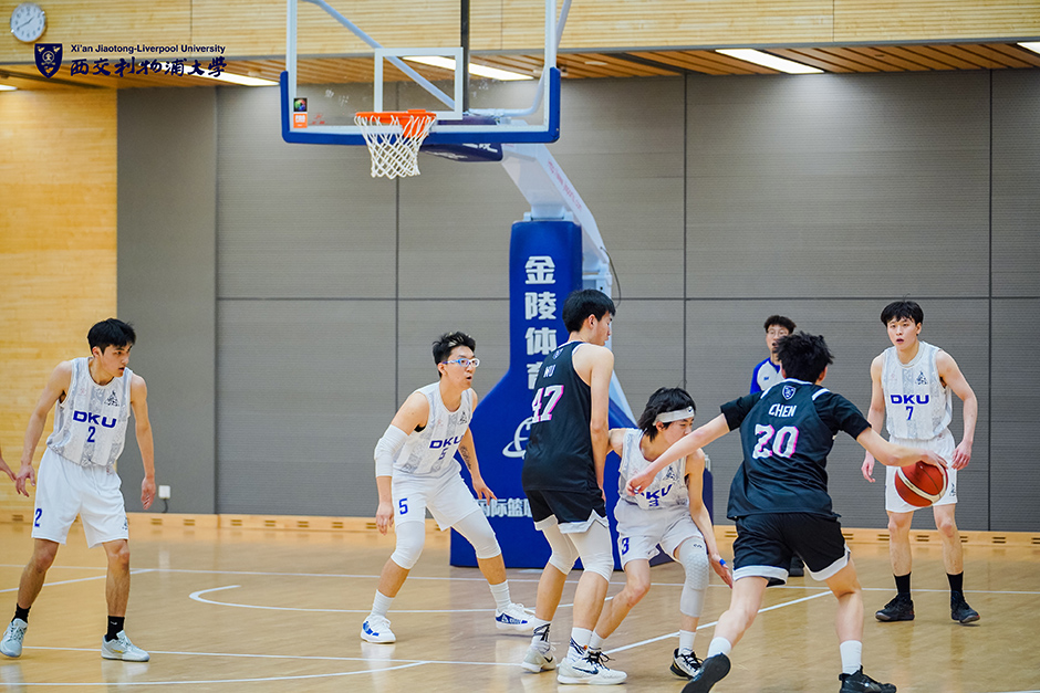 翟晓川三分5中4轰21分7板，创过去4年得分新高